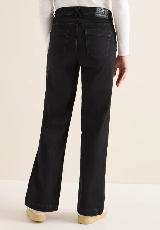 Weitgeschnittene Jeans mit hohem Bund