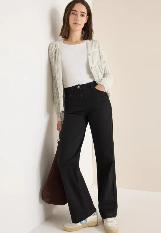 Weitgeschnittene Jeans mit hohem Bund