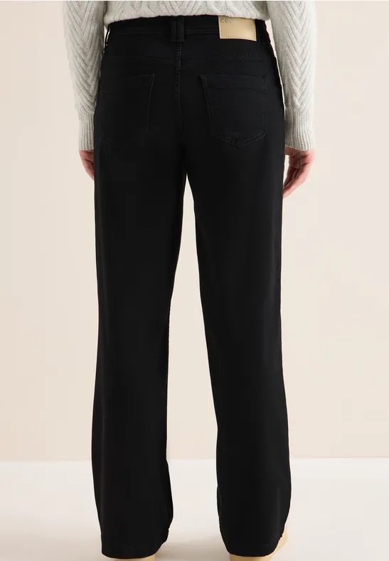 Weitgeschnittene Jeans mit hohem Bund