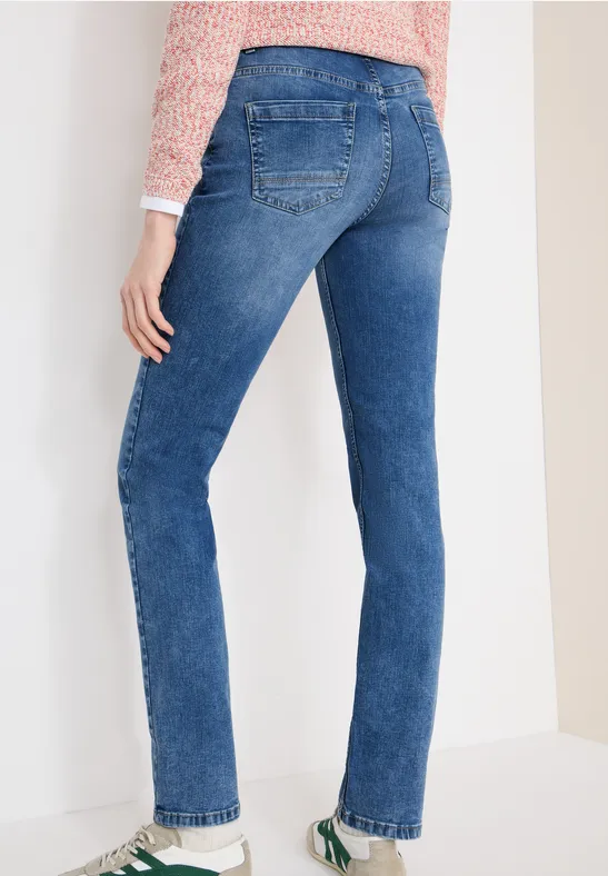 Jeans mit geradem Bein und dunkler Waschung