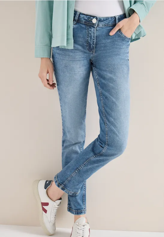 Jeans mit geradem Bein und dunkler Waschung