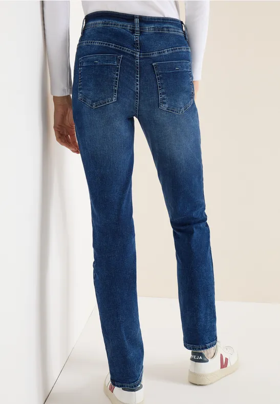 Jeans mit geradem Bein und dunkler Waschung