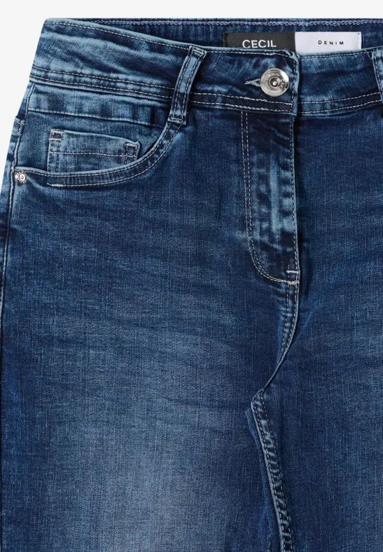 Jeans mit geradem Bein und dunkler Waschung