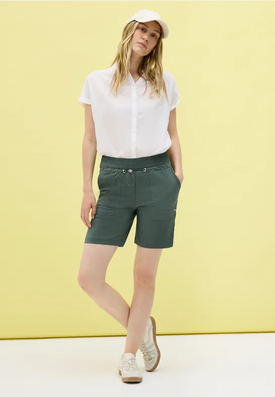 Lässige, elastische Sommer-Shorts