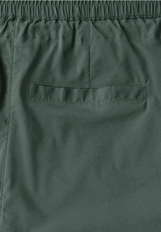 Lässige, elastische Sommer-Shorts