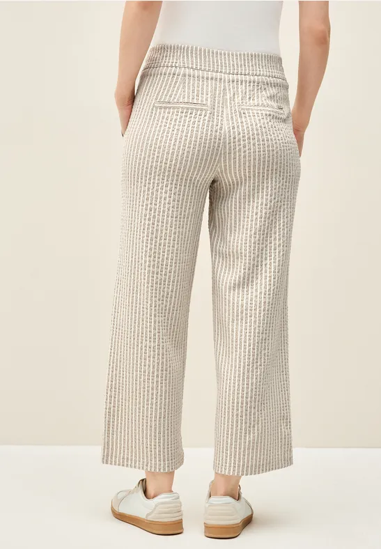Gestreifte Seersucker Hose mit weitem Bein