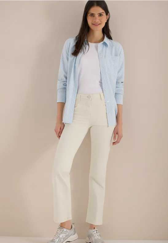 Ecrufarbene Bootcut Jeans mit hohem Bund