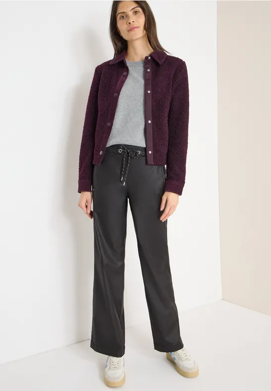 Beschichtete Hose mit weitem Bein und Kordelzug