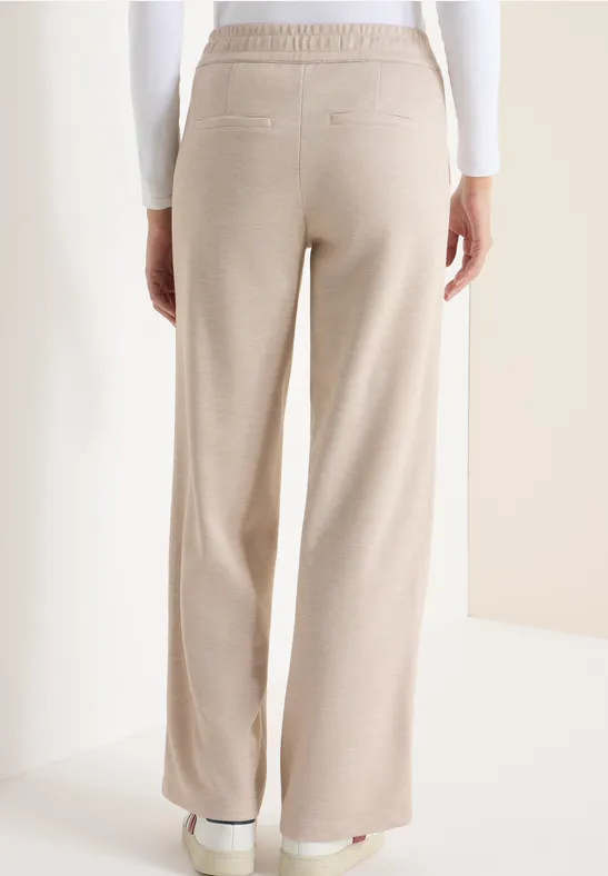 Weite Strickhose mit Taschen