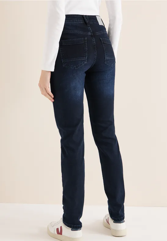 Lässige, dunkel gewaschene Jeans