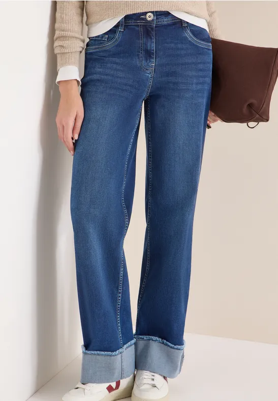 Jeans mit weitem Bein im Used-Look