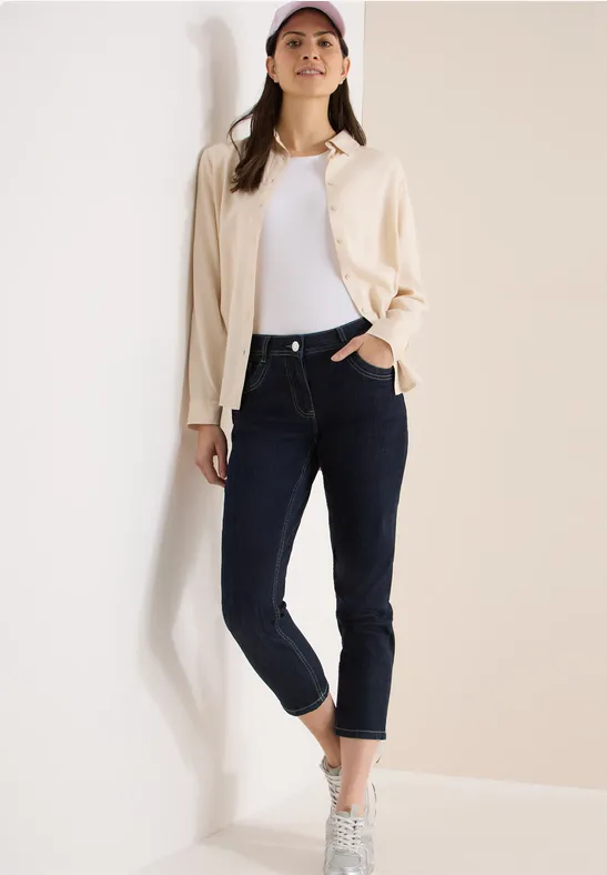 Mid-Waist Slim Leg Casual Jeans