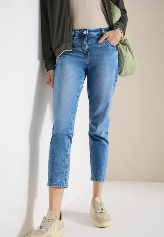 Mid-Waist Slim Leg Casual Jeans