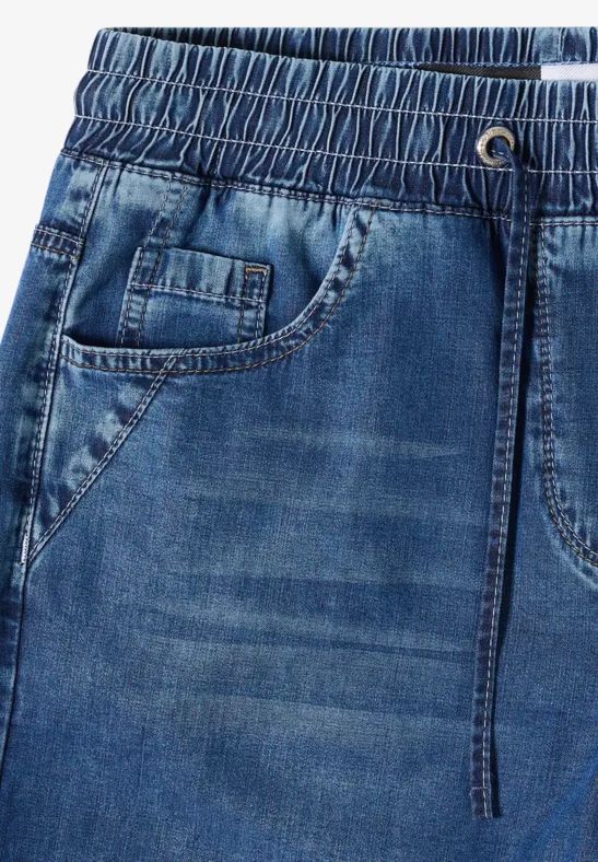 Weite Jeanshose mit Kordelzug
