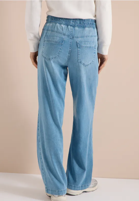 Weite Jeanshose mit Kordelzug
