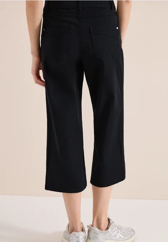 Ausgestellte Culottes mit hohem Bund
