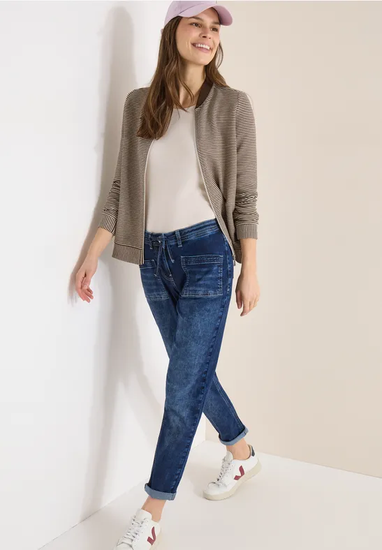 Locker geschnittene Jeans mit Kordelzug