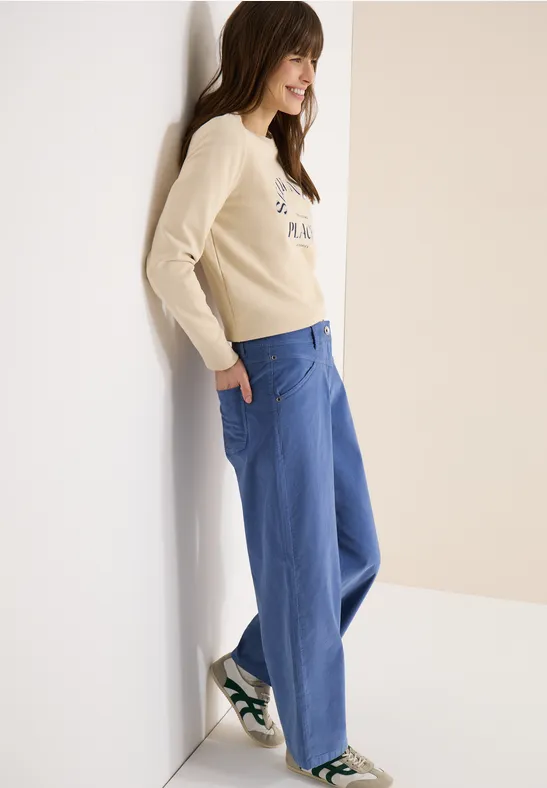 Cordhose mit weitem Bein
