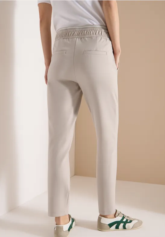 Lässige Slim Leg Mid-Waist Hose