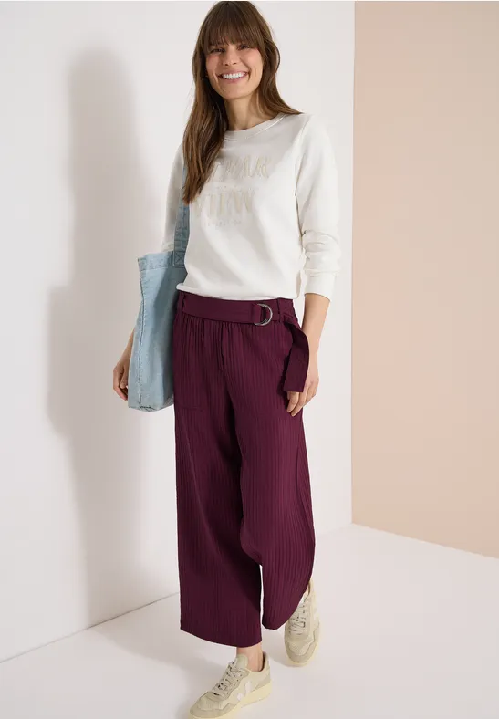 Hose mit hohem Bund und weitem Bein