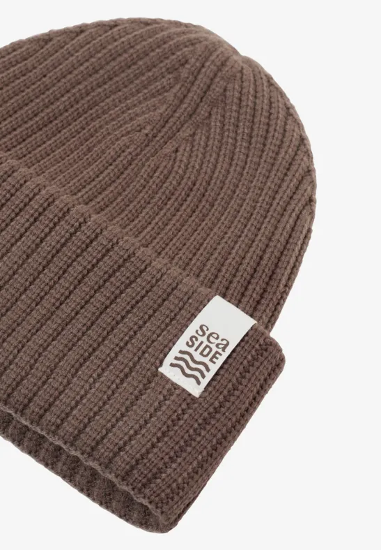 Klassische Rippstrick-Beanie