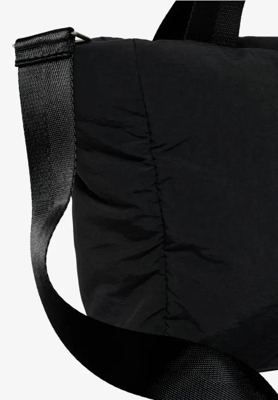 Gesteppte Tragetasche mit kurzen Griffen