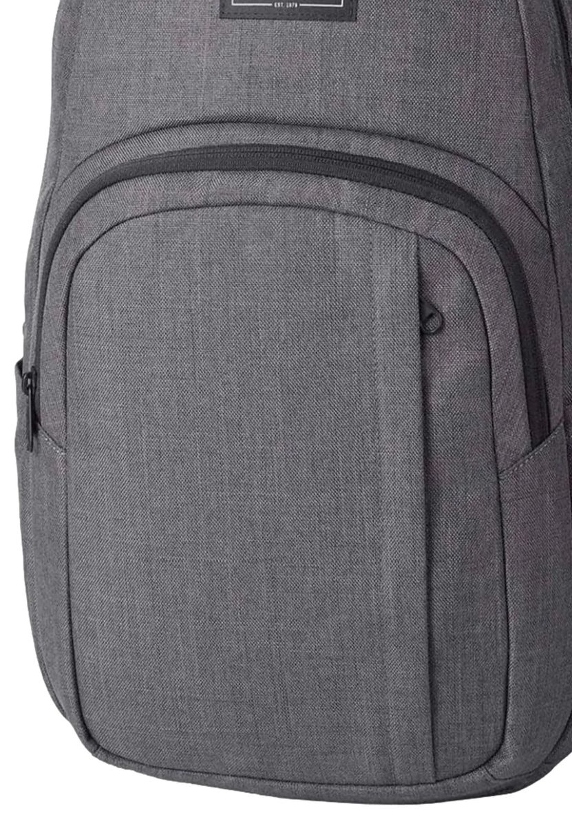 Robuster Daypack mit mehreren Fächern