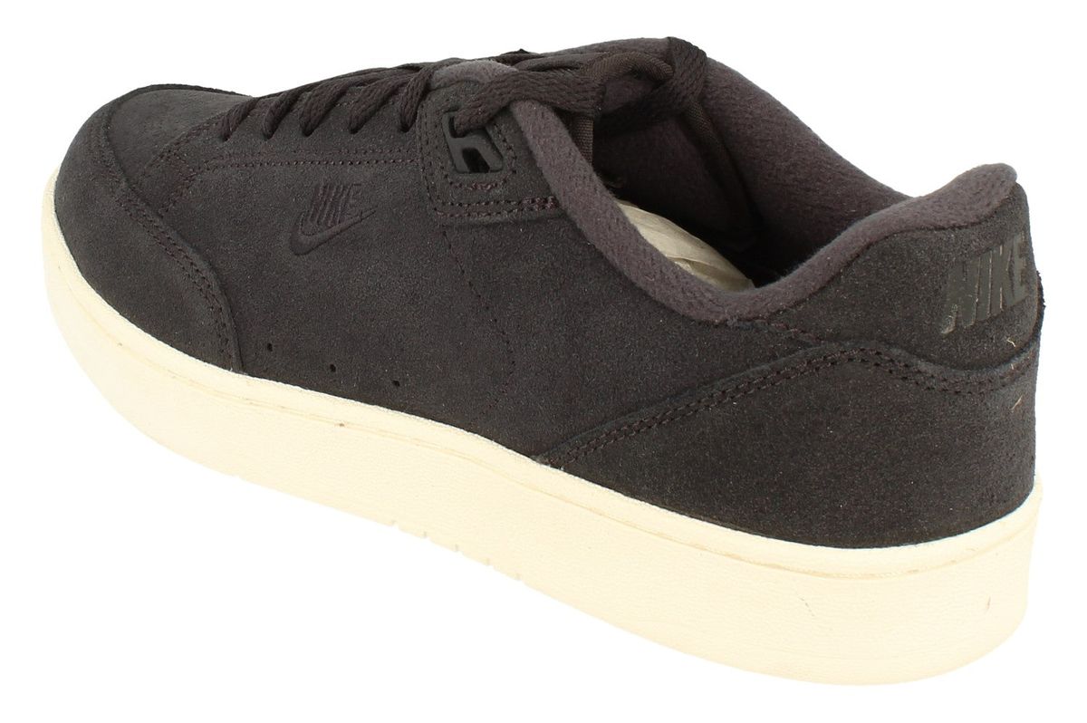 Suede Low-Top Sneaker im Tennis-Stil