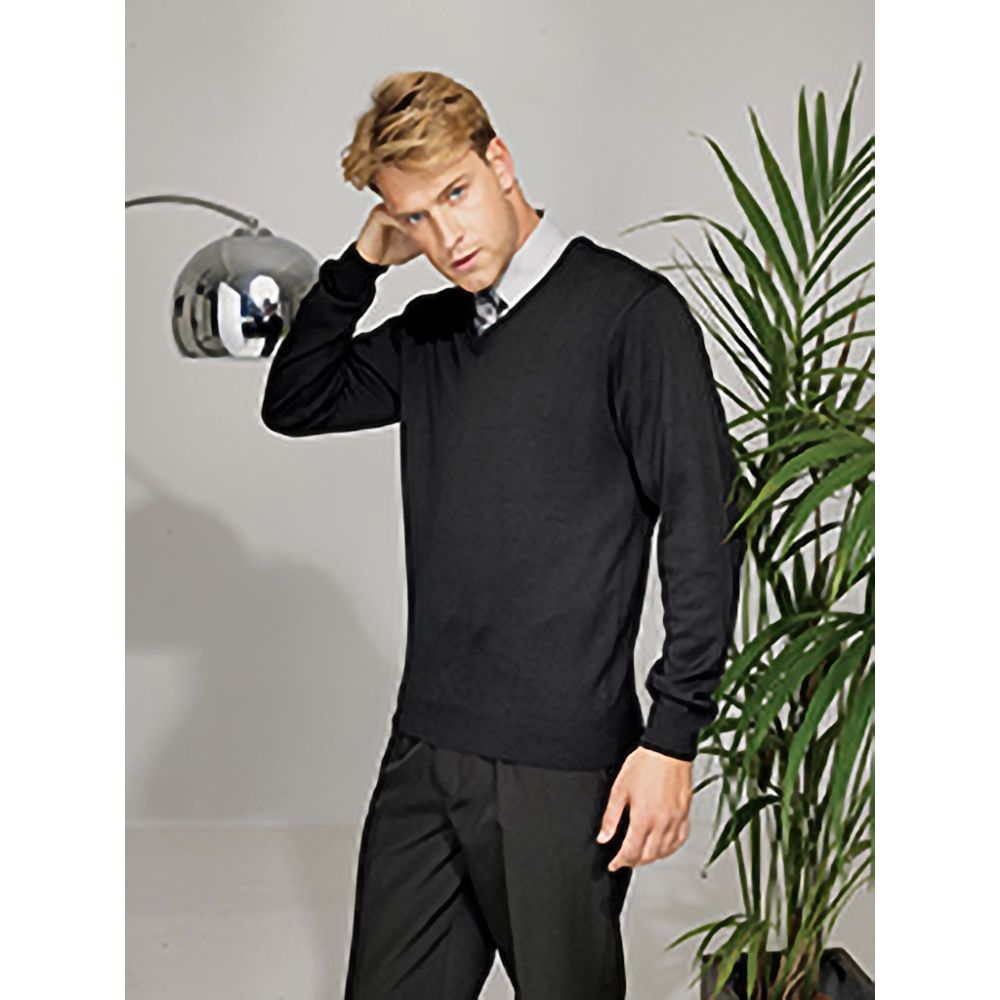 Klassischer Feinstrick-Pullover mit V-Ausschnitt