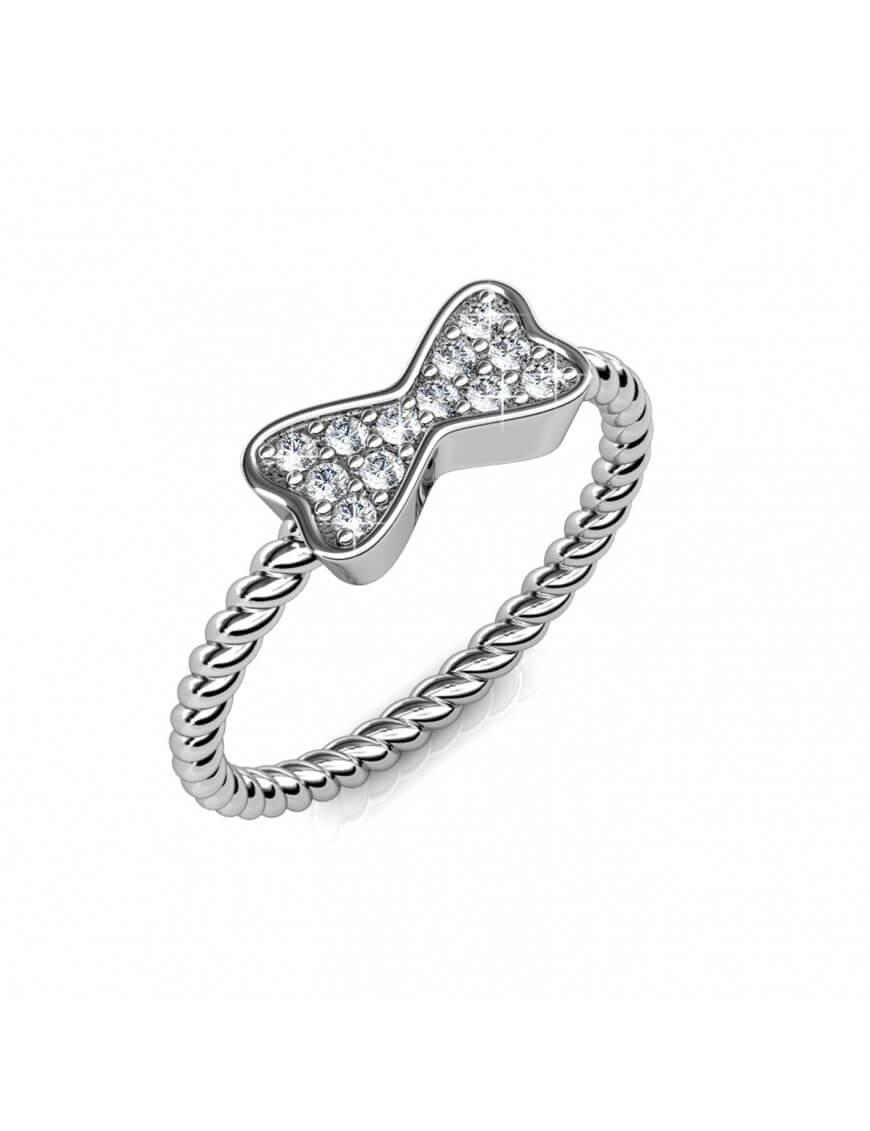 Eleganter Ring mit gedrehter Schleife