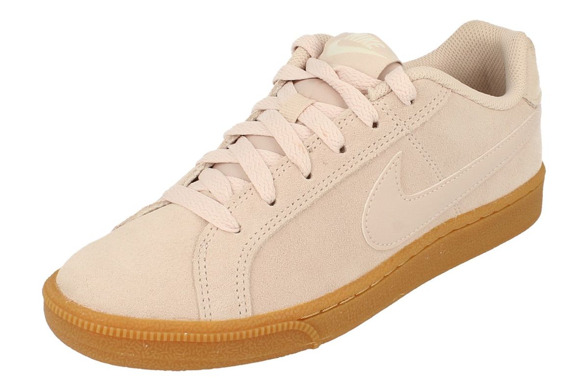 Lässiger Wildleder Court Sneaker