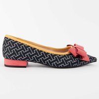Gemusterter Ballerina-Schuh mit Schleife