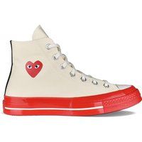 Hohe Turnschuhe mit Herzlogo