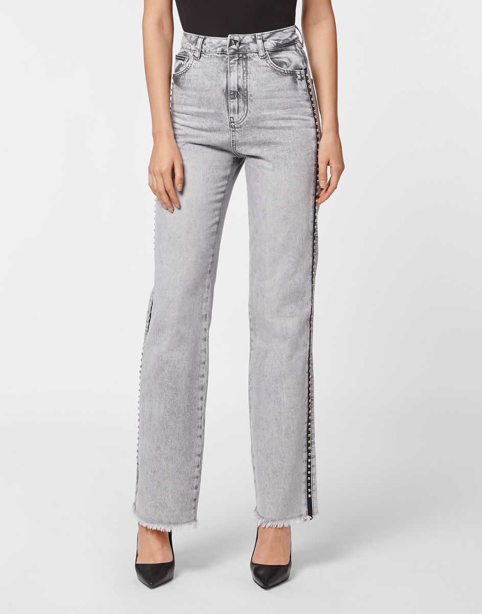 Weit geschnittene Jeans mit Nieten