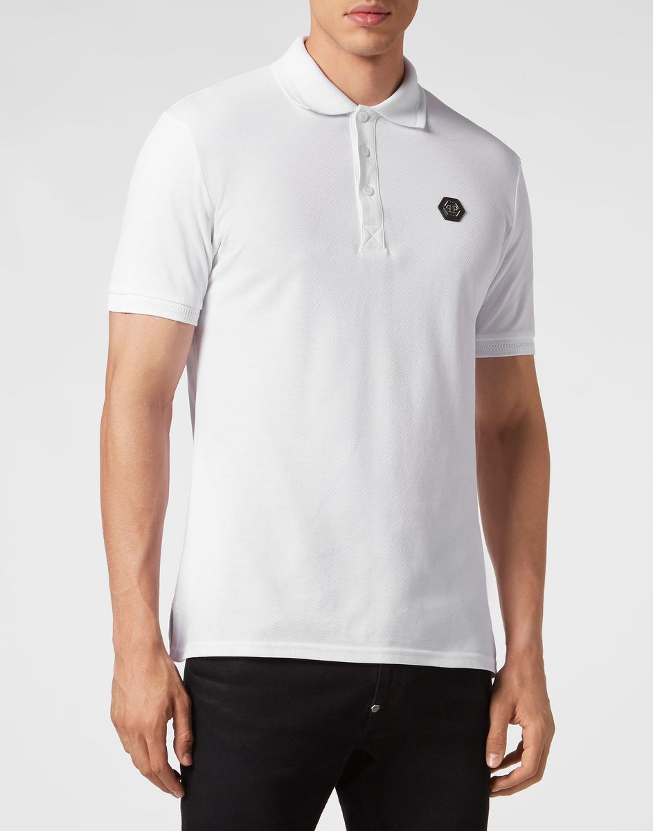 Polohemd mit Gothic-Logo