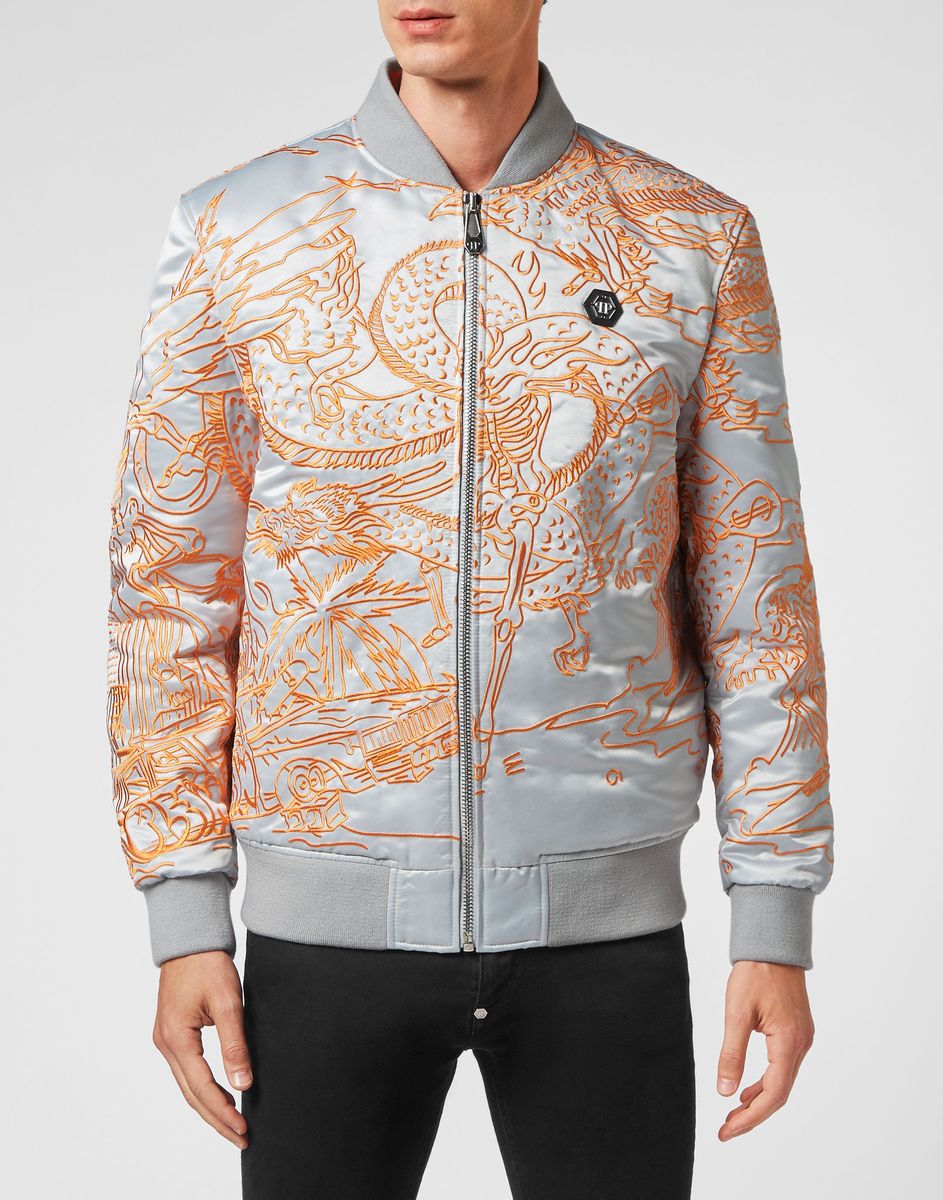 Tattoo-bestickte Bomberjacke aus Satin