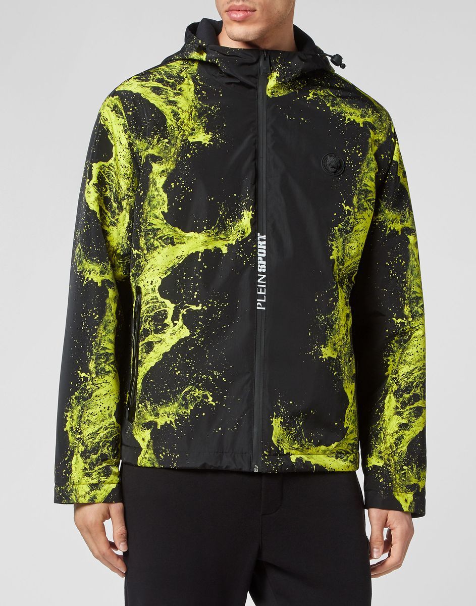 Sportjacke mit Kapuze und abstraktem Print