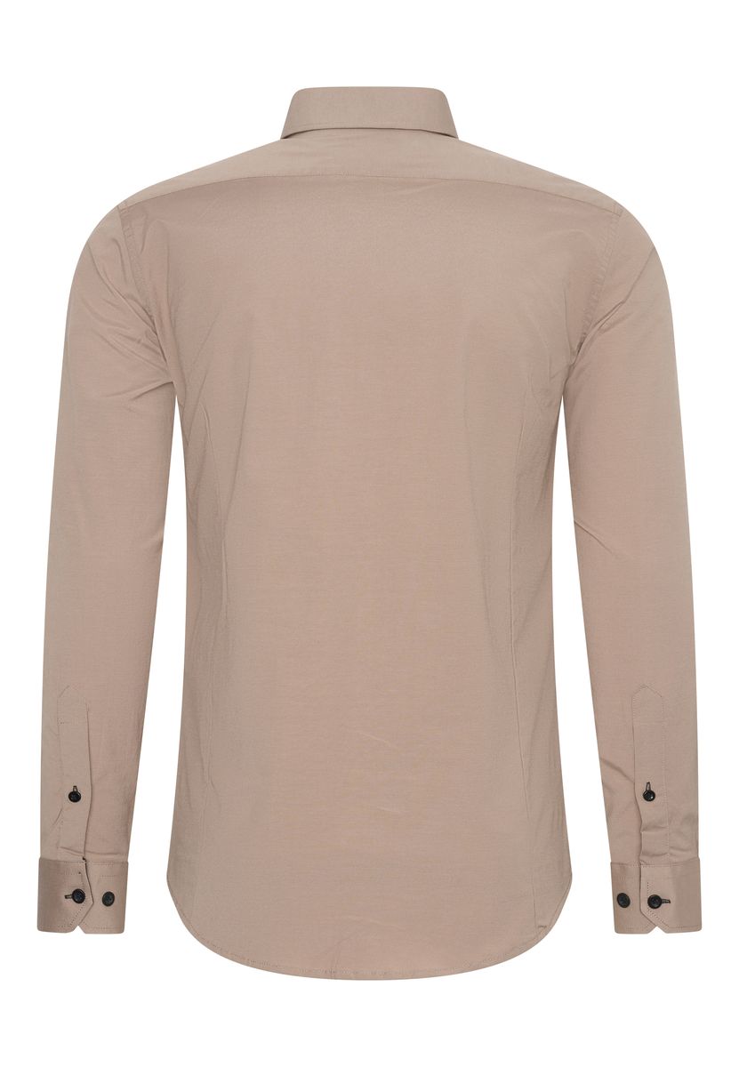 Modernes Slim-Fit mit Kontrastdetails
