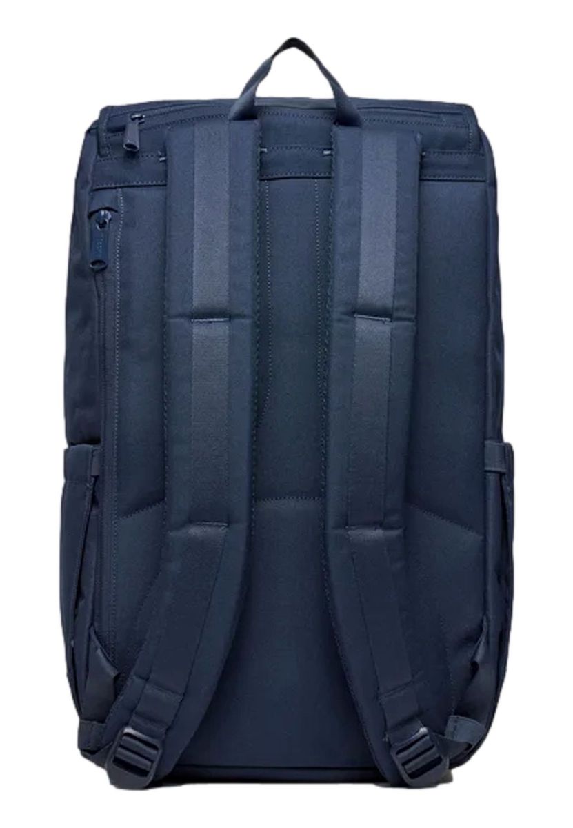 Klassischer Rucksack mit Kunstlederriemen