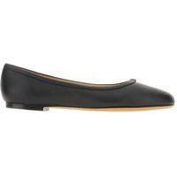 Klassische Ballerinas aus Leder