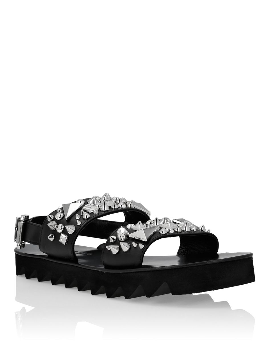 Zehenstegsandalen mit Schmucksteinen und Knöchelriemen