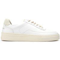 Saubere weiße Court-Sneakers aus Leder