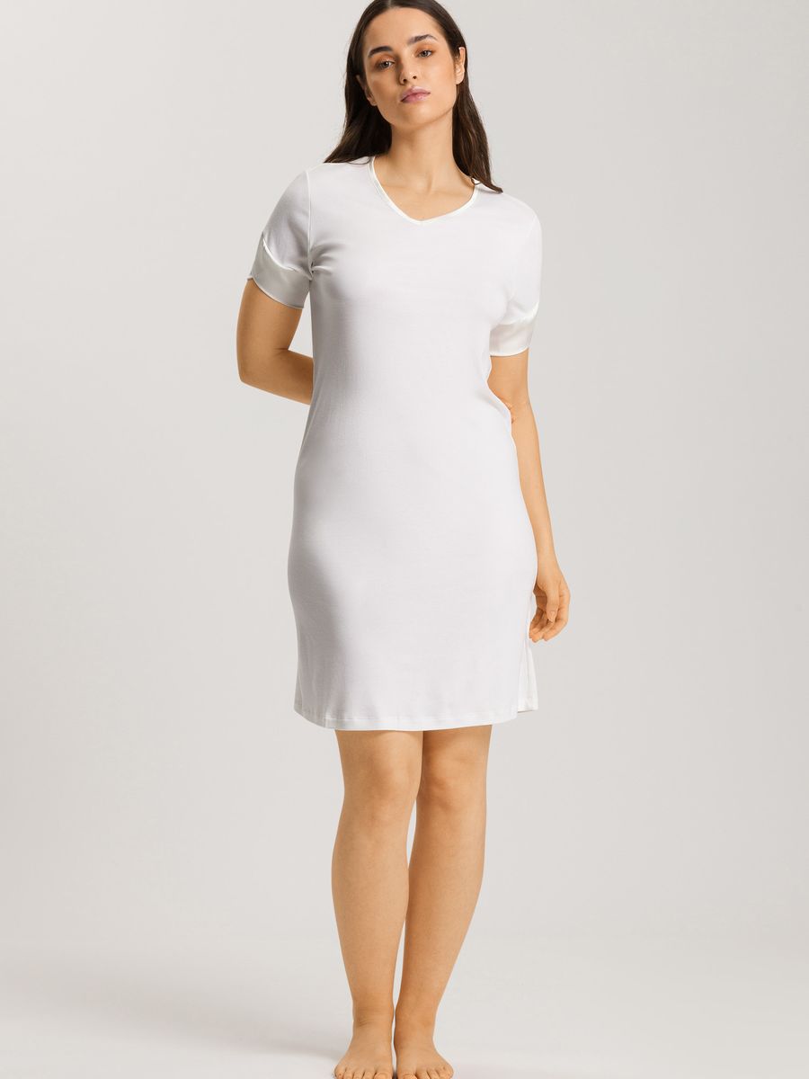 Elegantes Kurzarm-Loungerkleid
