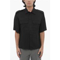 Schwarzes Kurzarm Utility-Hemd