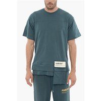 Einfarbiges Rundhals-T-Shirt mit Tasche
