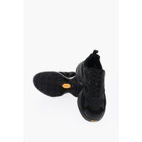 Einfarbige Mesh- und Wildleder-Sneakers