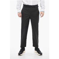 Schwarze Hose mit lockerem Schnitt und Industriegürtel