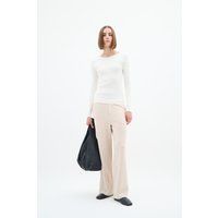 Klassisches, figurbetontes Langarmshirt