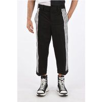 Schwarze Cropped Hose mit Seitenstreifen