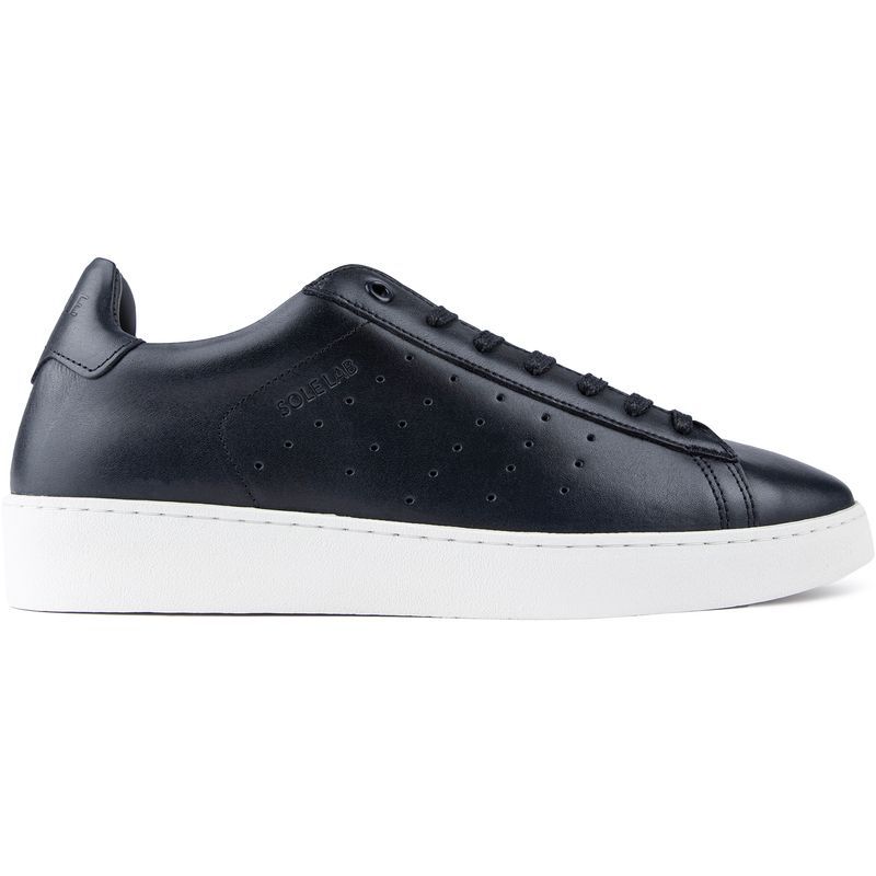 Minimalistische weiße Leder Court Sneakers